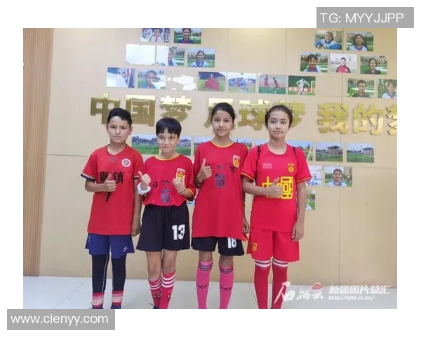 足球明星与女孩的梦想之踢球旅程在绿茵场上的青春碰撞