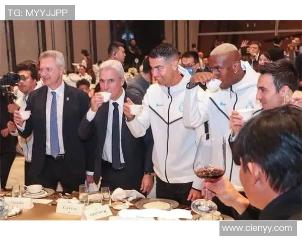 足球明星们的精彩敬酒瞬间合集让我们一起感受他们的豪情与魅力